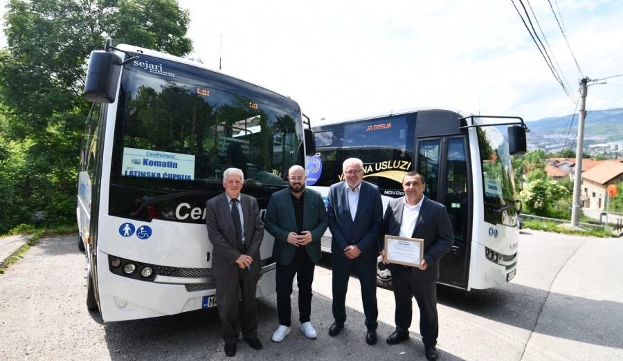 Povodom 75.rođendana Centrotrans u promet stavio dva nova moderna minibusa